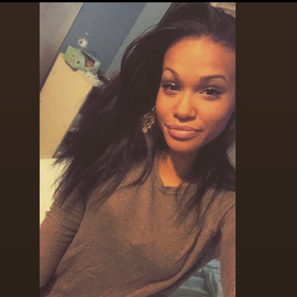 Meet your Posher, Haleigh - Picture 2 of 2